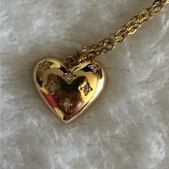Gold Heart Necklace - Picture 4 of 6